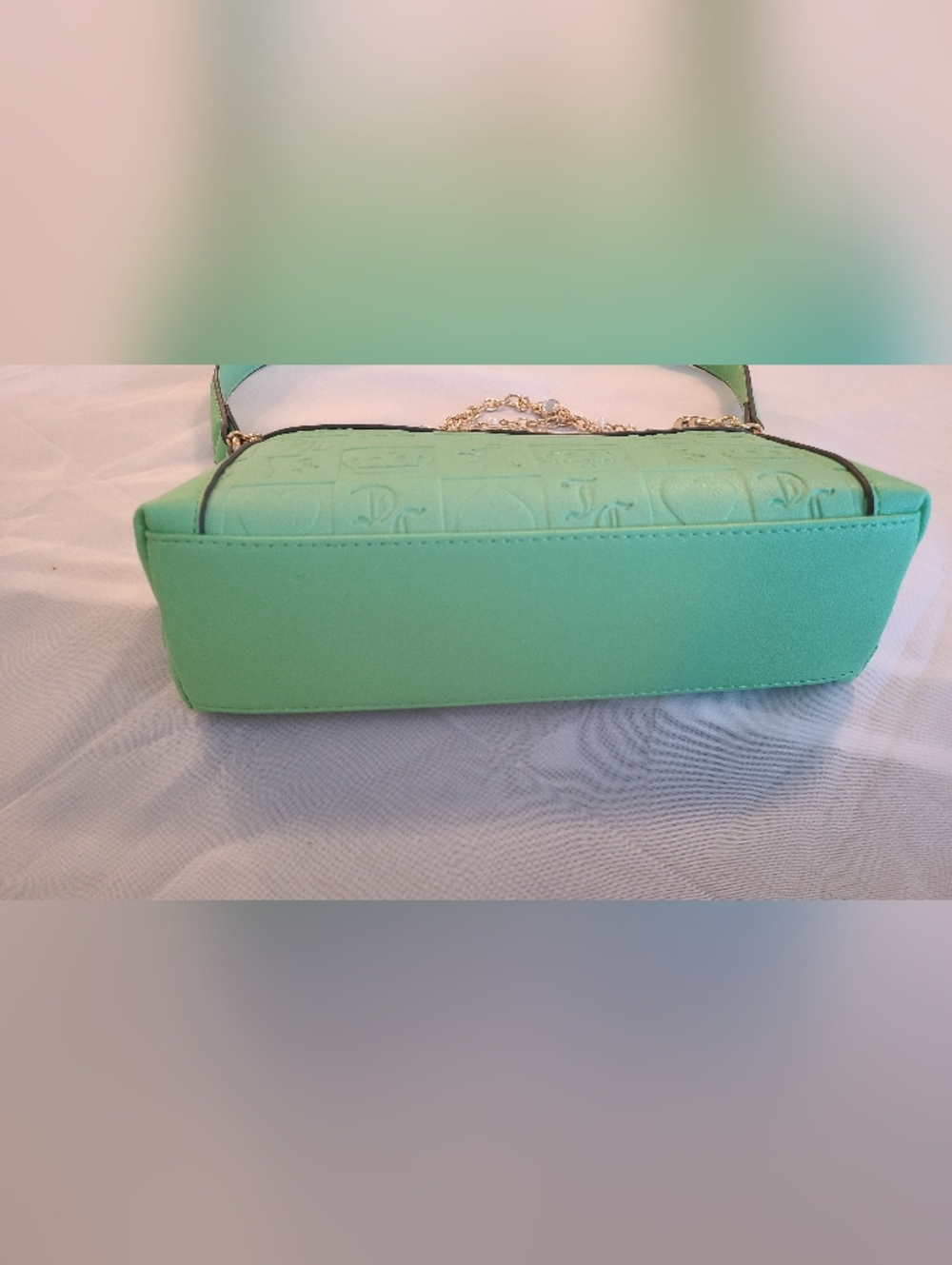 NWOT Juicy Couture Embossed Mint Green Shoulder Bag with Gold Chain - Picture 6 of 15